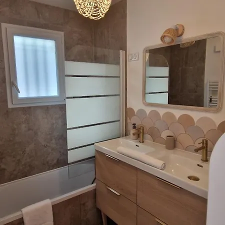 Clim, Parking, Wifi Apartment Grimaud